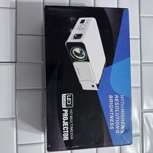 White HD Multimedia Projector